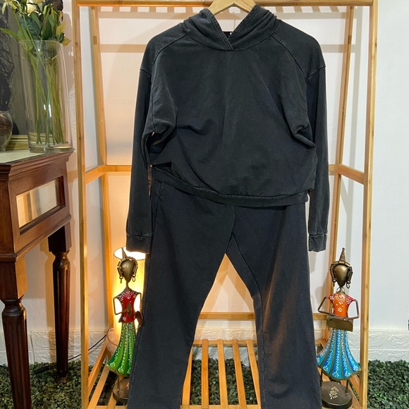 Z by Zella Jogger’s Sets. Size-For Size kindly check the measurement below - Picture 5 of 12